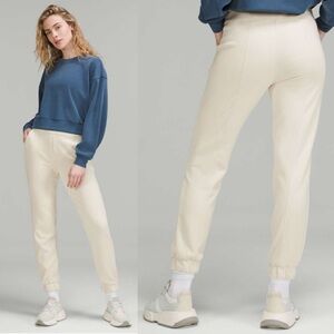 Lululemon Softstreme Relaxed High-Rise Pant, 4